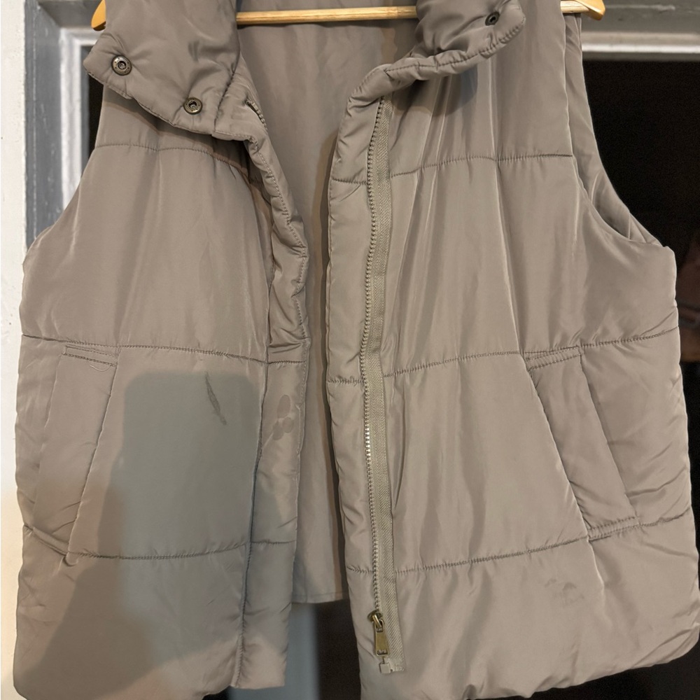 Blu Pepper Taupe Puffer Vest